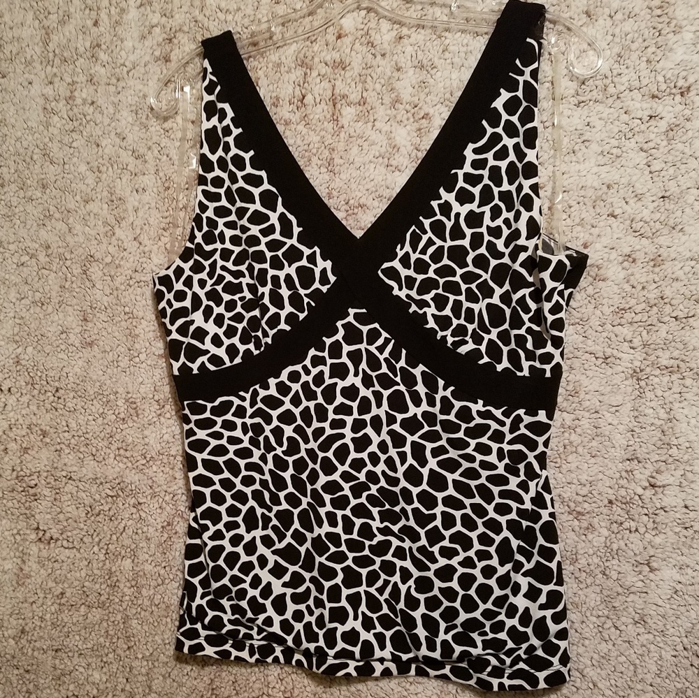 Tahari tank top